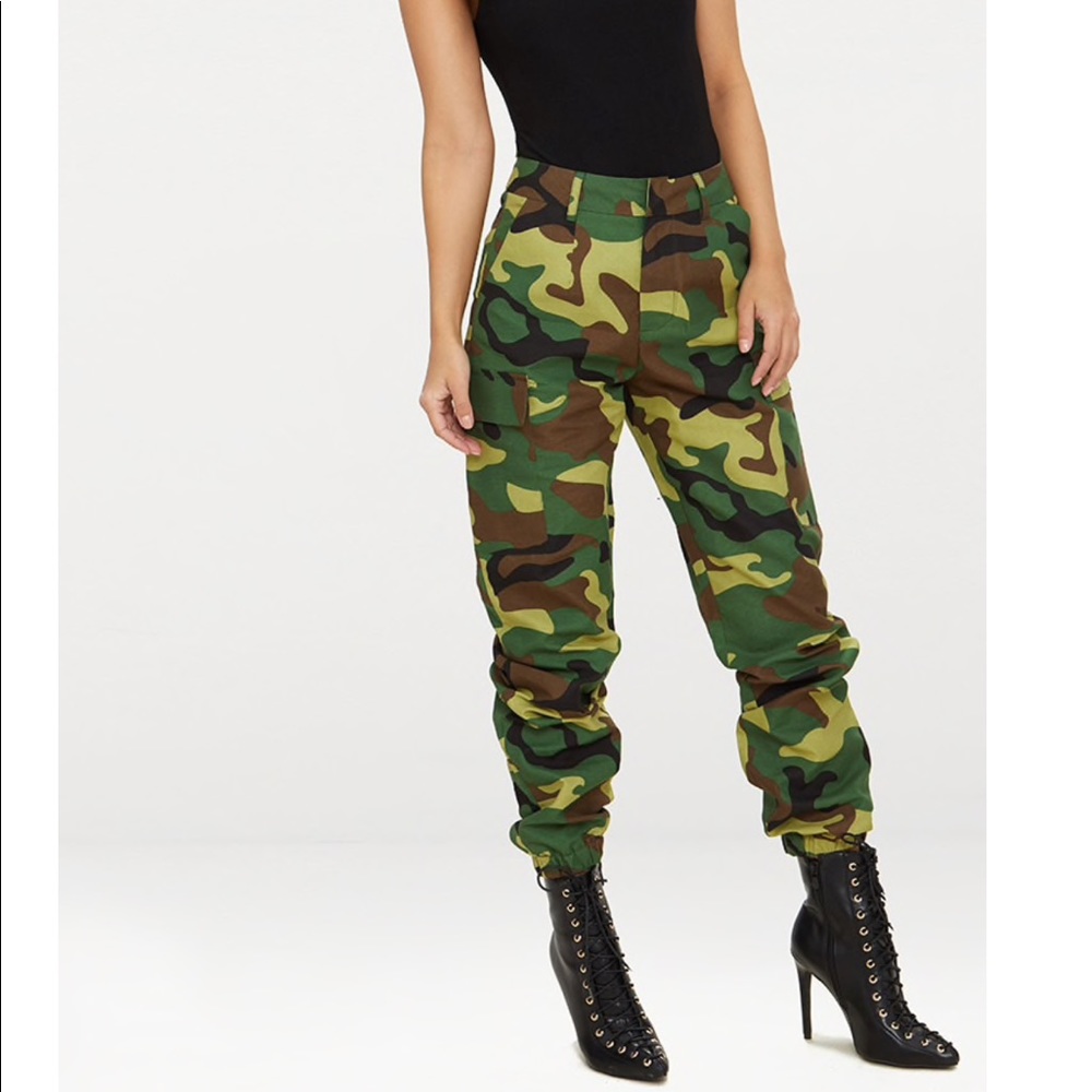Pretty Little Thing camo joggers